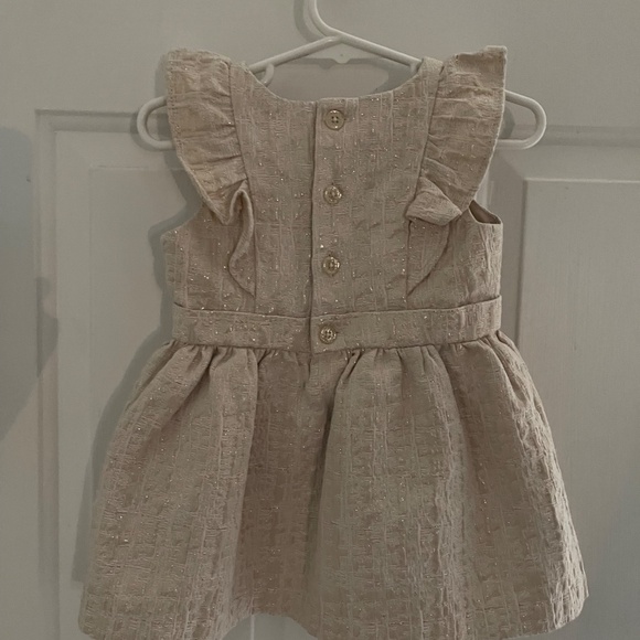Oshkosh Baby Girl Beige & Metallic Gold Dress   18M - Picture 2 of 10